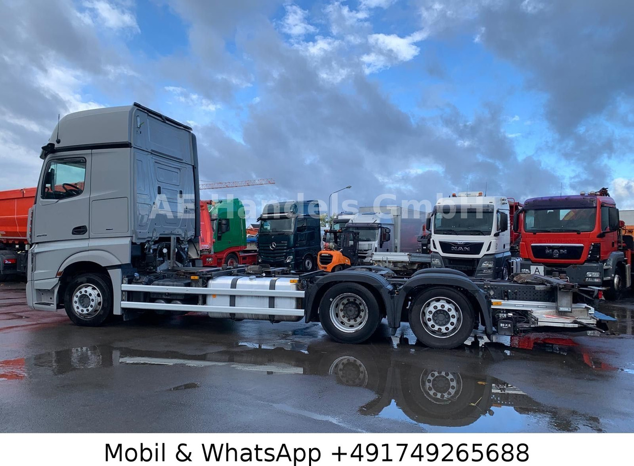 Mercedes-Benz Actros V 2545 BigSpace LL*Retarder/LBW/Lenk+Lift - Container-transport/ Vekselflak lastebil: bilde 2 Mercedes-Benz Actros V 2545 BigSpace LL*Retarder/LBW/Lenk+Lift - Container-transport/ Vekselflak lastebil: bilde 2