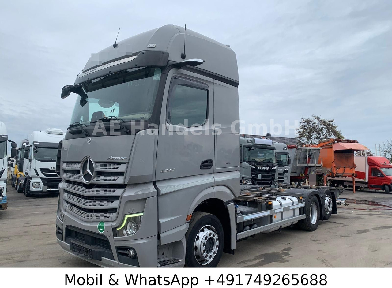 Mercedes-Benz Actros V 2545 BigSpace LL*Retarder/LBW/Lenk+Lift - Container-transport/ Vekselflak lastebil: bilde 1 Mercedes-Benz Actros V 2545 BigSpace LL*Retarder/LBW/Lenk+Lift - Container-transport/ Vekselflak lastebil: bilde 1
