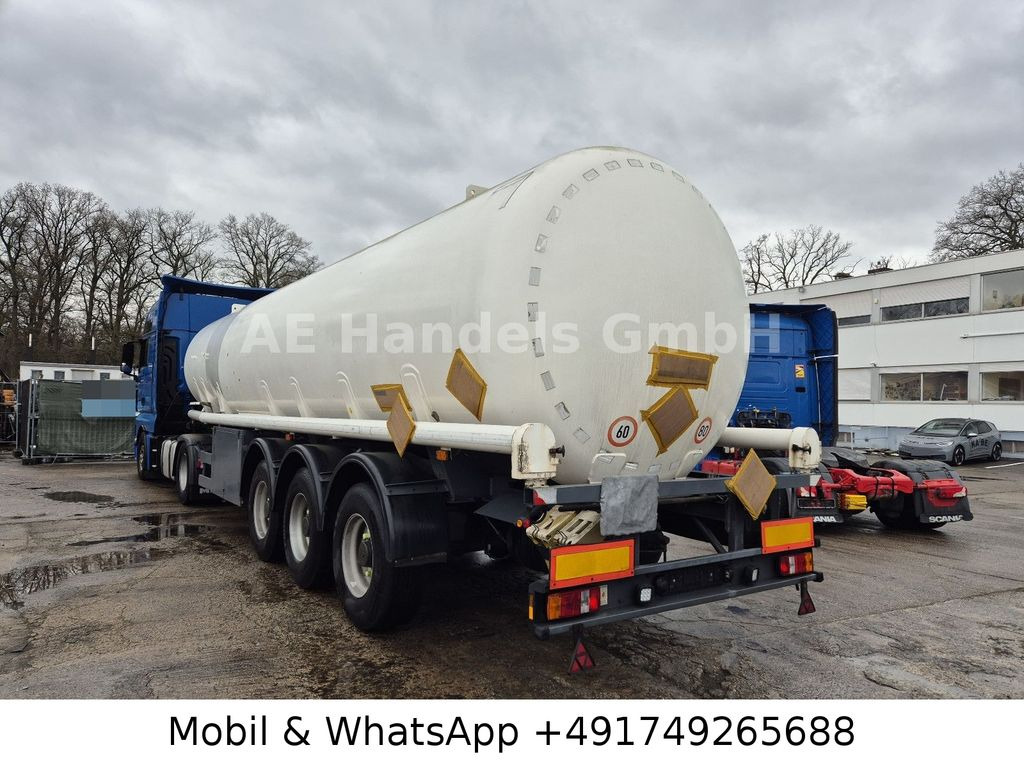 Willig *ADR/40.000Liter/Kerosin/Diesel/Benzin Willig *ADR/40.000Liter/Kerosin/Diesel/Benzin - Tanksemi: bilde 5 Willig *ADR/40.000Liter/Kerosin/Diesel/Benzin Willig *ADR/40.000Liter/Kerosin/Diesel/Benzin - Tanksemi: bilde 5