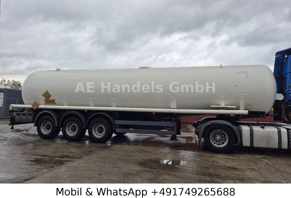 Willig *ADR/40.000Liter/Kerosin/Diesel/Benzin Willig *ADR/40.000Liter/Kerosin/Diesel/Benzin - Tanksemi: bilde 2 Willig *ADR/40.000Liter/Kerosin/Diesel/Benzin Willig *ADR/40.000Liter/Kerosin/Diesel/Benzin - Tanksemi: bilde 2