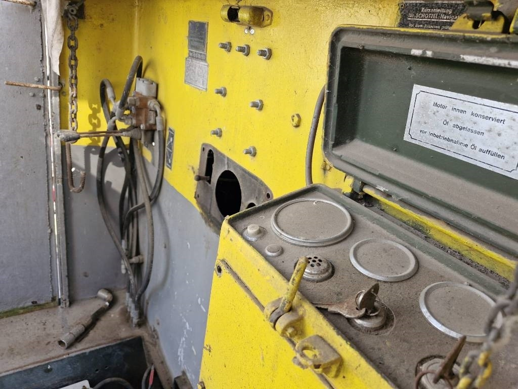 Annet utstyr PENICHE PONTON A CLAPETS / PENICHE A PUITS: bilde 36 Annet utstyr PENICHE PONTON A CLAPETS / PENICHE A PUITS: bilde 36