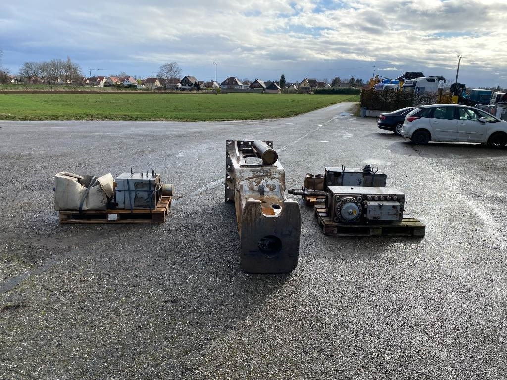 Daemo B 650 a réparer - Hydraulisk hammer for Bygg og anlegg: bilde 5 Daemo B 650 a réparer - Hydraulisk hammer for Bygg og anlegg: bilde 5