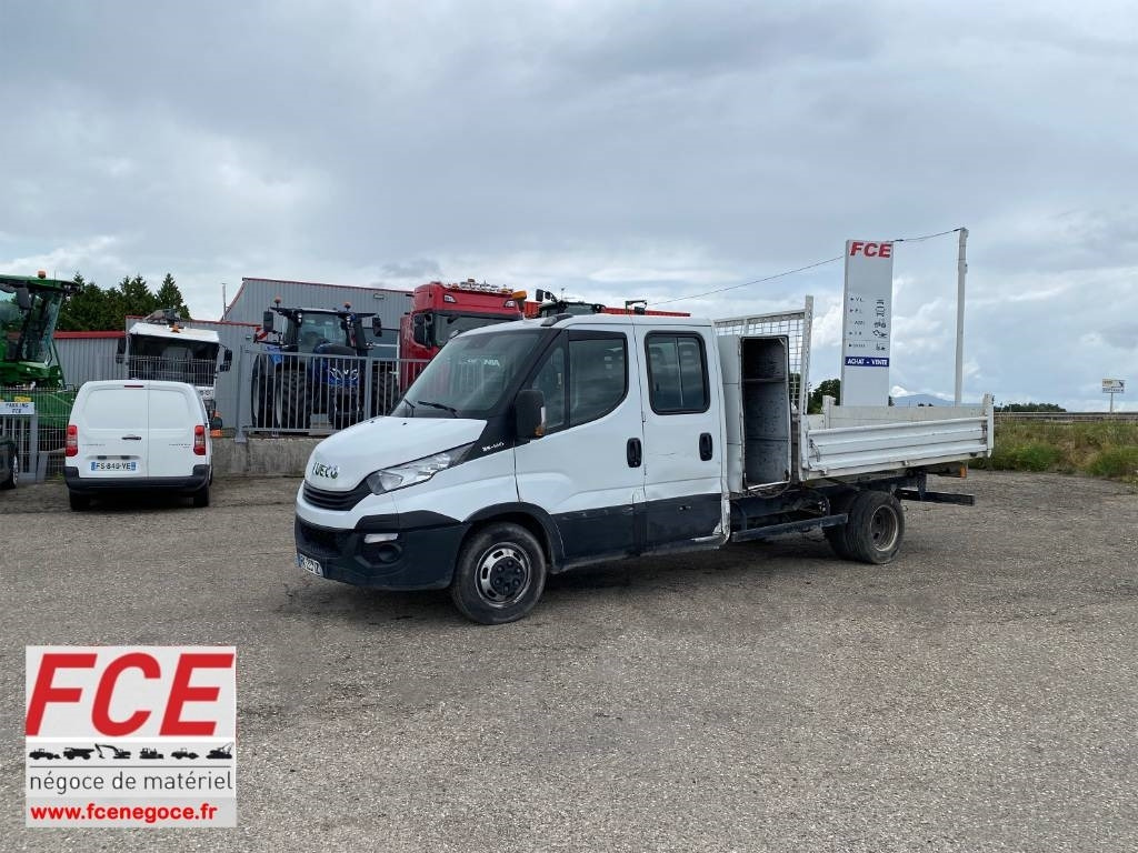 Iveco DAILY 35-140 C14 2.3D/140 / JPM VULCAIN endommagé - Varebil med tipp, Varebil med dobbelt førerhus: bilde 1 Iveco DAILY 35-140 C14 2.3D/140 / JPM VULCAIN endommagé - Varebil med tipp, Varebil med dobbelt førerhus: bilde 1
