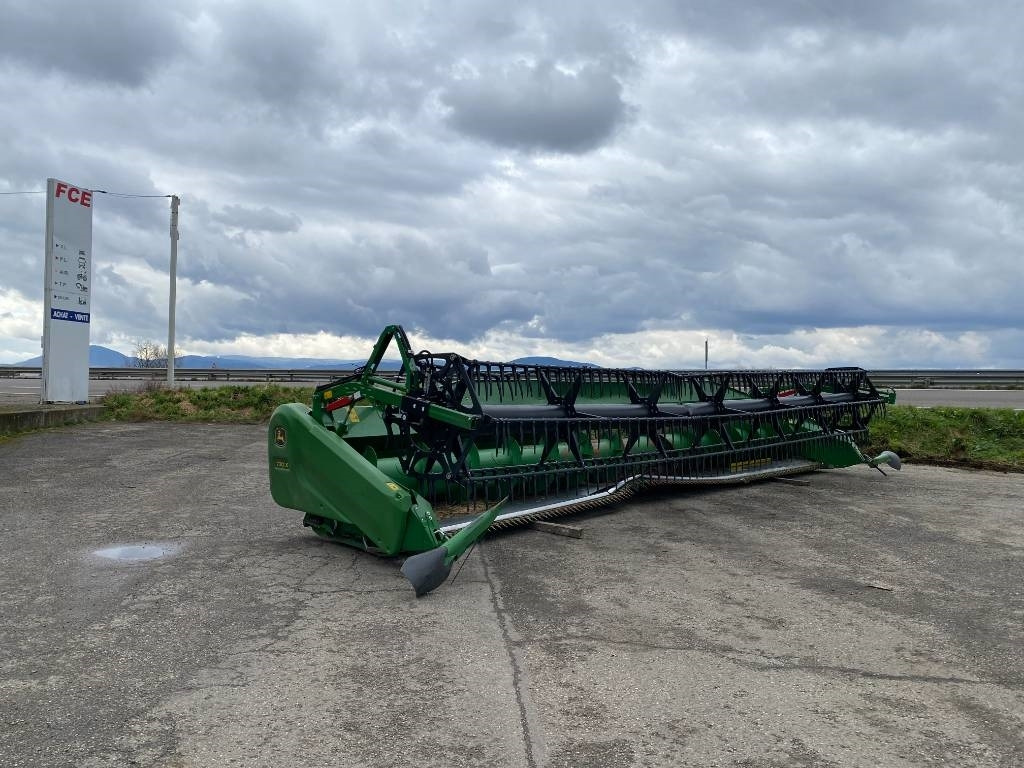 John Deere 730 X Origine Françaises endommagée - Innhøstingsutstyr: bilde 3 John Deere 730 X Origine Françaises endommagée - Innhøstingsutstyr: bilde 3