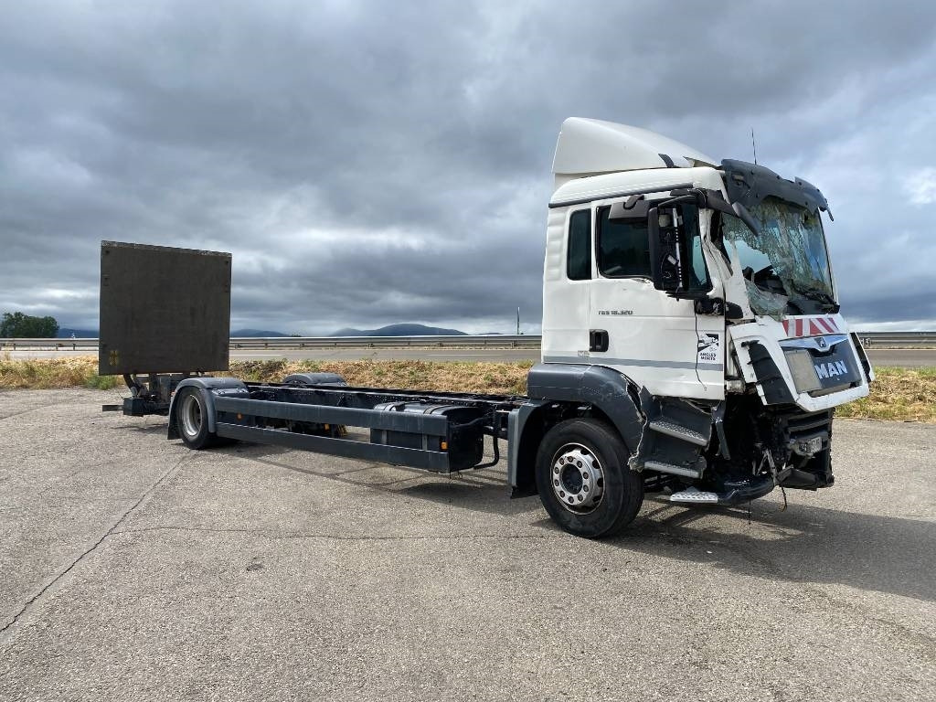 MAN TGS 18.320 *VENDU SANS MOTEUR NI BOITE DE VITESSE* - Chassis lastebil: bilde 3 MAN TGS 18.320 *VENDU SANS MOTEUR NI BOITE DE VITESSE* - Chassis lastebil: bilde 3