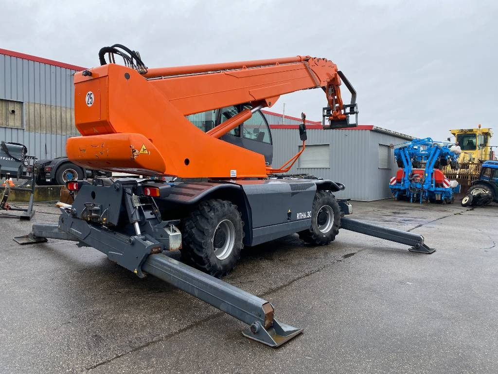 Magni RTH 6.30-V/D 1er Main Certificat CE endommagé - Teleskophjullaster: bilde 4 Magni RTH 6.30-V/D 1er Main Certificat CE endommagé - Teleskophjullaster: bilde 4