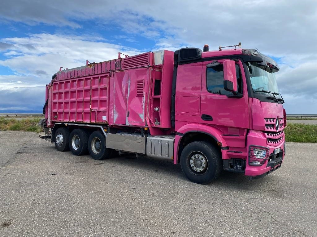 Mercedes-Benz ACTROS 3251/RSP ESE6-RD8000 endommagée - Vakuum lastebil: bilde 4 Mercedes-Benz ACTROS 3251/RSP ESE6-RD8000 endommagée - Vakuum lastebil: bilde 4