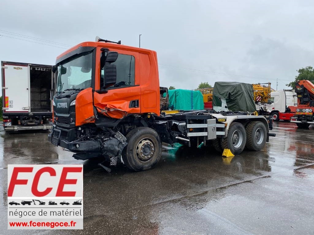 Scania P420 XT-3Pedales / PALFINGER PTH20SLD5 endommagé - Krokbil: bilde 1 Scania P420 XT-3Pedales / PALFINGER PTH20SLD5 endommagé - Krokbil: bilde 1