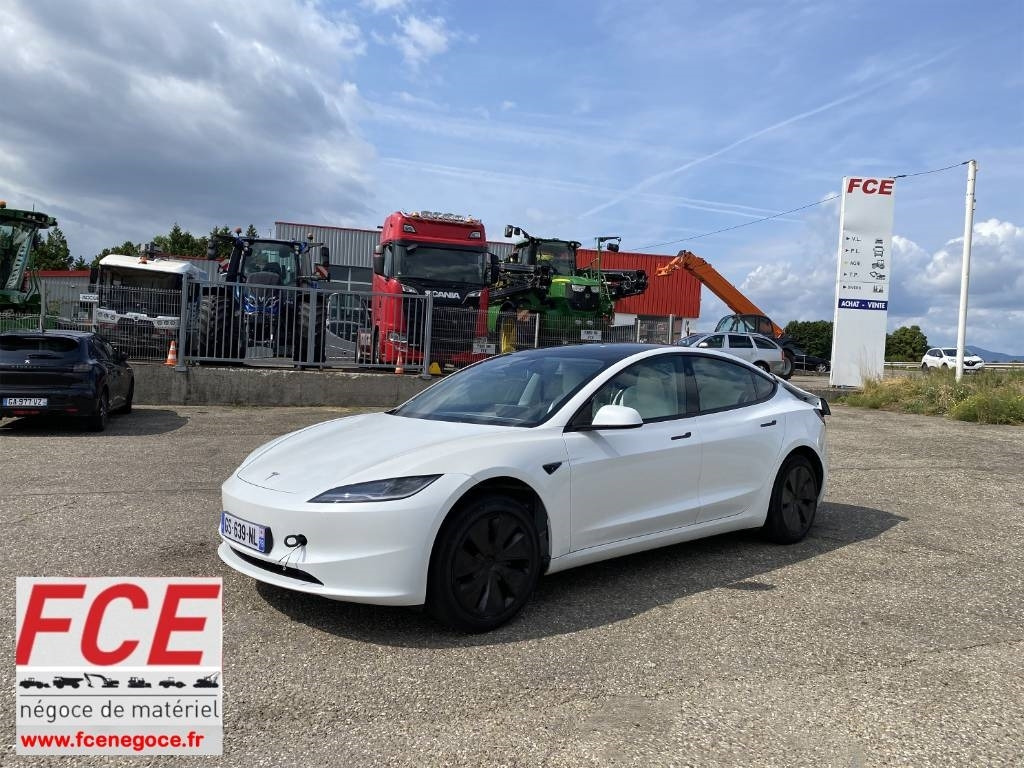 Tesla MODEL 3 5YJ3 Carte Grise Française endommagée - Personenbil: bilde 1 Tesla MODEL 3 5YJ3 Carte Grise Française endommagée - Personenbil: bilde 1