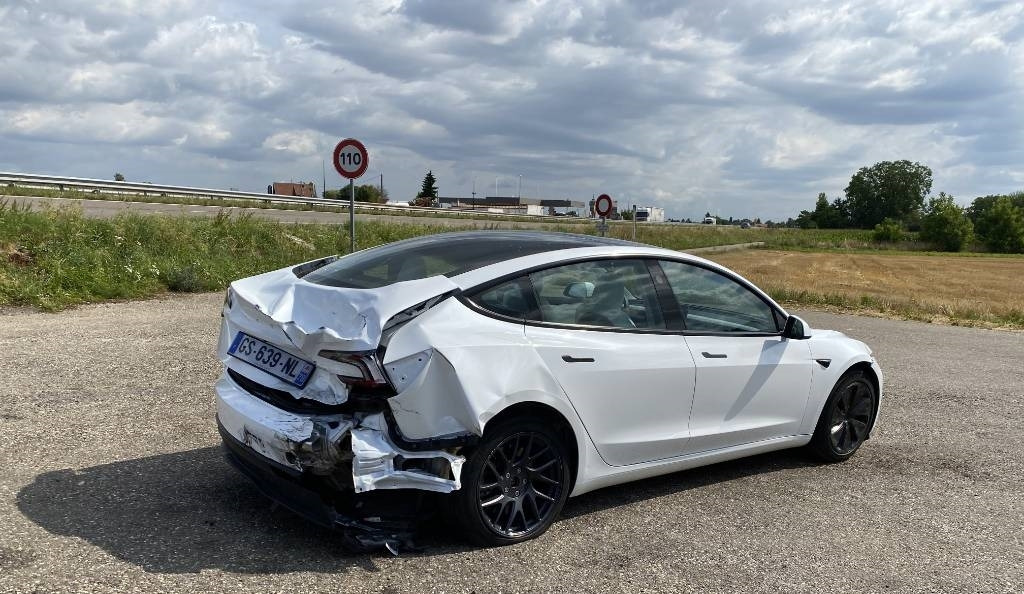 Tesla MODEL 3 5YJ3 Carte Grise Française endommagée - Personenbil: bilde 4 Tesla MODEL 3 5YJ3 Carte Grise Française endommagée - Personenbil: bilde 4