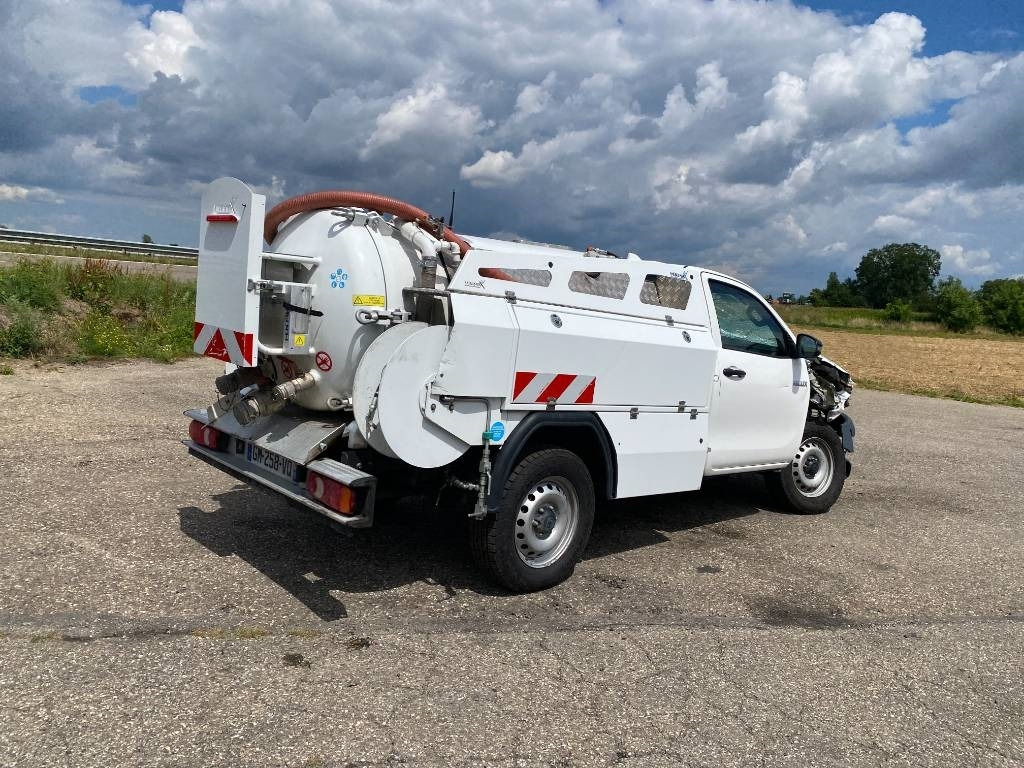 Toyota HILUX 2.4 D4D /MINIMAX COMBINE LONGWAY endommagé - Vakuum lastebil: bilde 4 Toyota HILUX 2.4 D4D /MINIMAX COMBINE LONGWAY endommagé - Vakuum lastebil: bilde 4