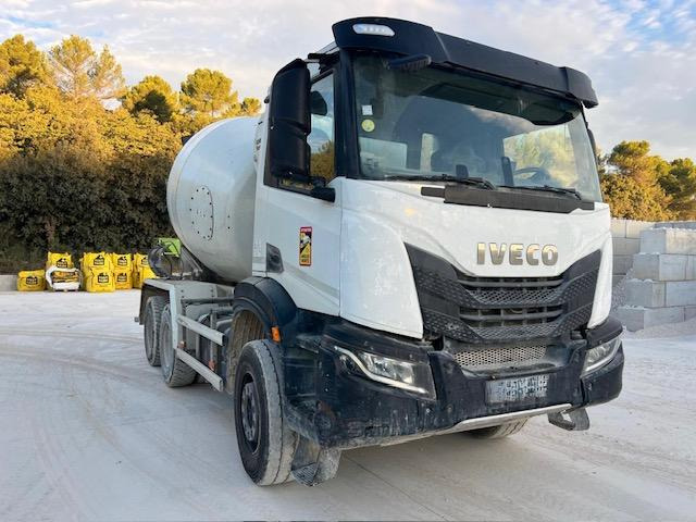 Iveco X-WAY 420 MALAXEUR 6m3 6X4 - Betongbil: bilde 2 Iveco X-WAY 420 MALAXEUR 6m3 6X4 - Betongbil: bilde 2