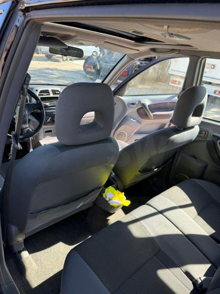 Toyota Rav 4 - Hatchback: bilde 5 Toyota Rav 4 - Hatchback: bilde 5