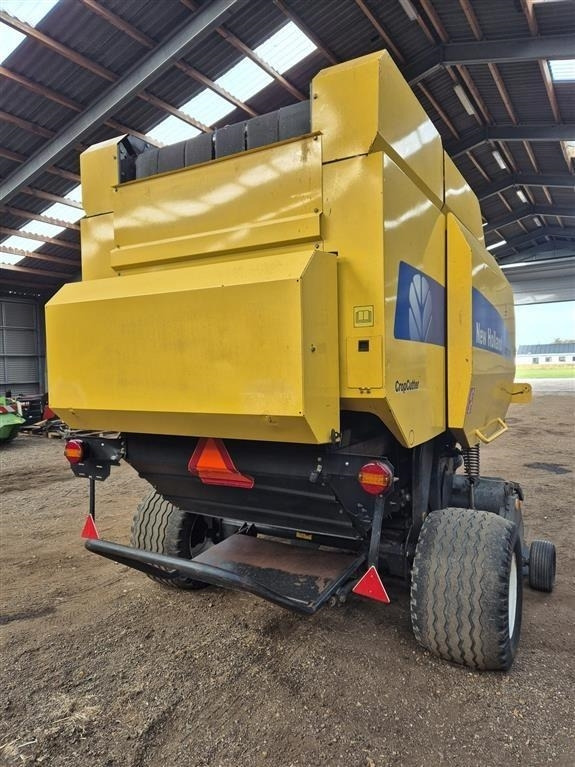 New Holland BR7070 med rotorsnitter Snitter  - Rundballepresse: bilde 5 New Holland BR7070 med rotorsnitter Snitter  - Rundballepresse: bilde 5
