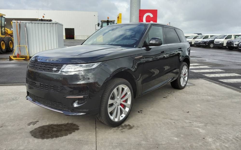 LAND ROVER Range rover Sport First edition 4.4L Petrol a/t P530 - SUV: bilde 1 LAND ROVER Range rover Sport First edition 4.4L Petrol a/t P530 - SUV: bilde 1