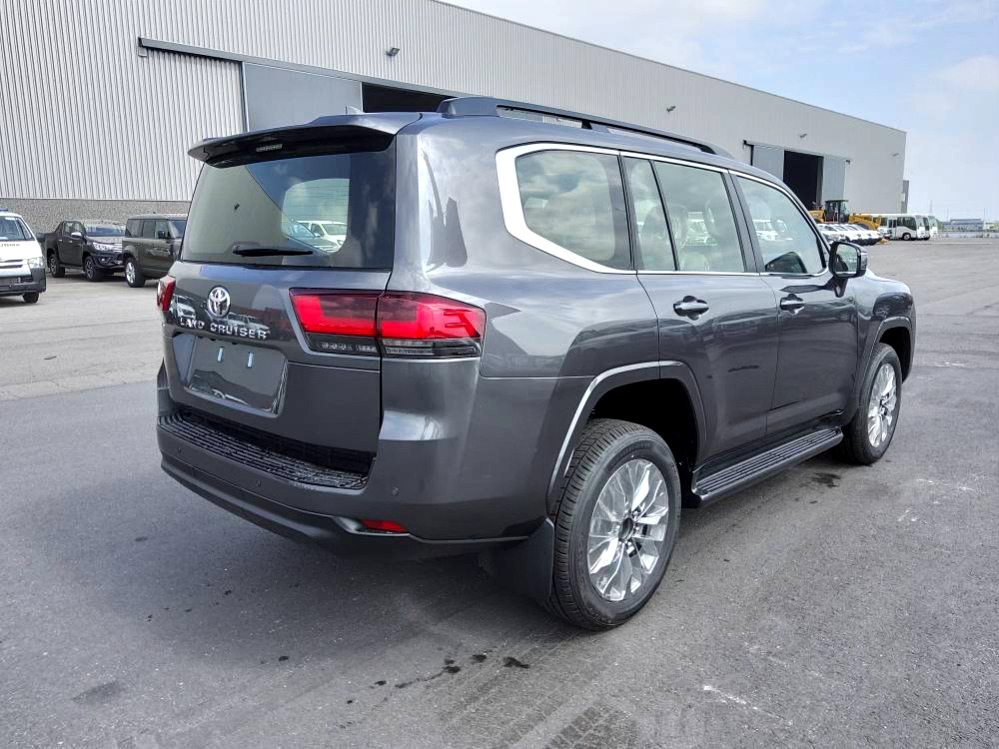 Toyota Land Cruiser 300 V6 VXR ZX 7 SEATERS / PLACES 3.5L Petrol Automatic AEOB - Personenbil: bilde 5 Toyota Land Cruiser 300 V6 VXR ZX 7 SEATERS / PLACES 3.5L Petrol Automatic AEOB - Personenbil: bilde 5