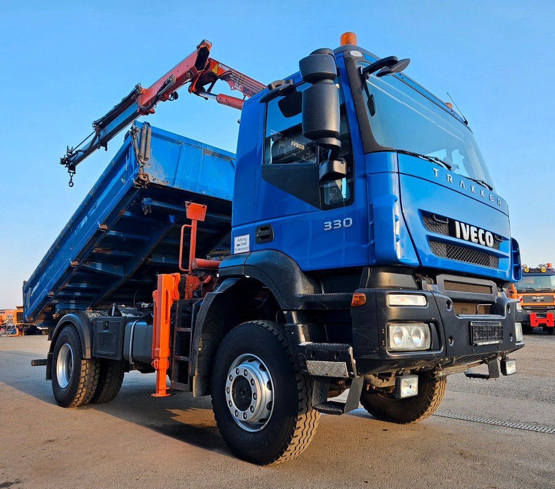 Iveco Trakker 190T33 4x4 Euro5 Kran Atlas 120.2E Funk - Tippbil, Kranbil: bilde 1 Iveco Trakker 190T33 4x4 Euro5 Kran Atlas 120.2E Funk - Tippbil, Kranbil: bilde 1