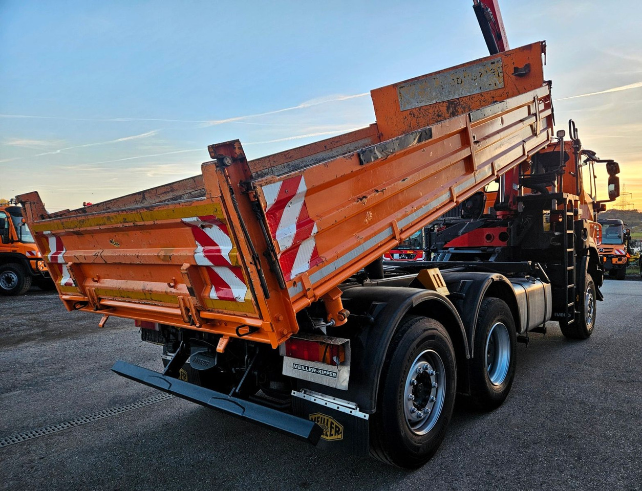 Iveco Trakker 410 6x4-4 EEV Palfinger PK12502 Funk - Tippbil, Kranbil: bilde 4 Iveco Trakker 410 6x4-4 EEV Palfinger PK12502 Funk - Tippbil, Kranbil: bilde 4