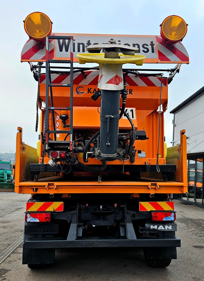 MAN TGA 28.400 6x4-4 Winterdienst - Tippbil: bilde 4 MAN TGA 28.400 6x4-4 Winterdienst - Tippbil: bilde 4