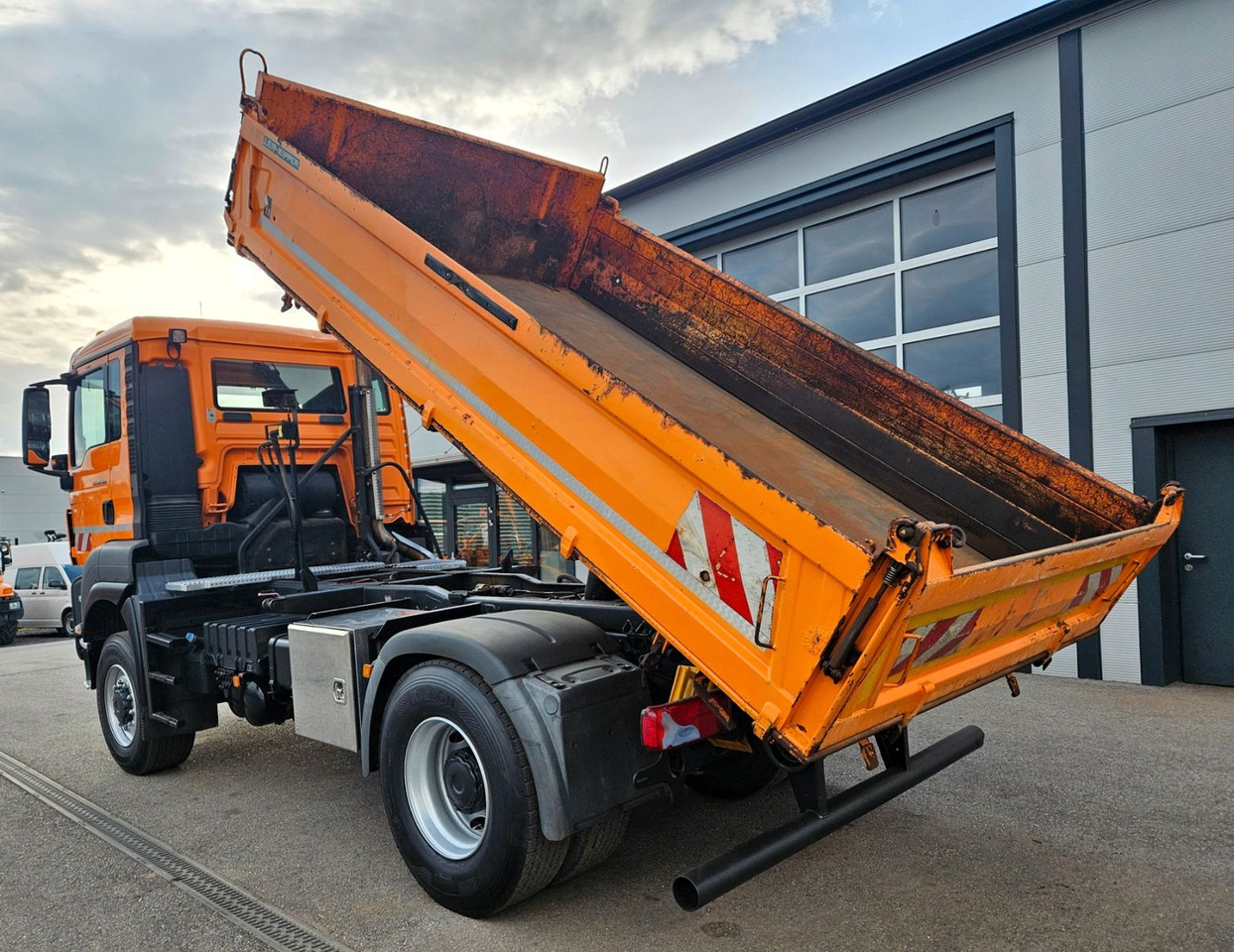 MAN TGS 18.360 4x4 BL Euro5 - Tippbil: bilde 3 MAN TGS 18.360 4x4 BL Euro5 - Tippbil: bilde 3