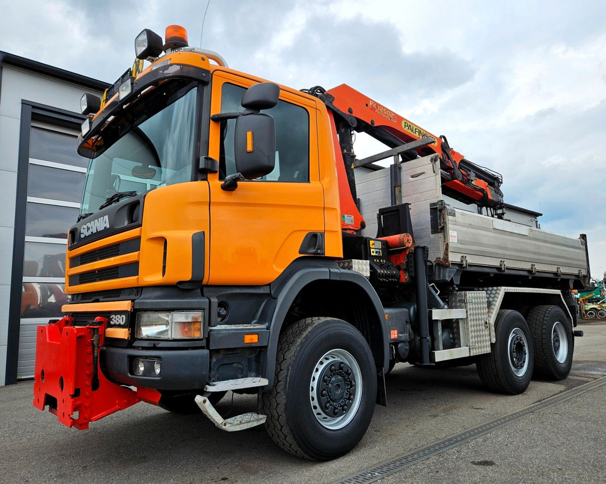 Scania P114 380 6x4-4 Palfinger PK12502 Kran Funk - Tippbil, Kranbil: bilde 2 Scania P114 380 6x4-4 Palfinger PK12502 Kran Funk - Tippbil, Kranbil: bilde 2