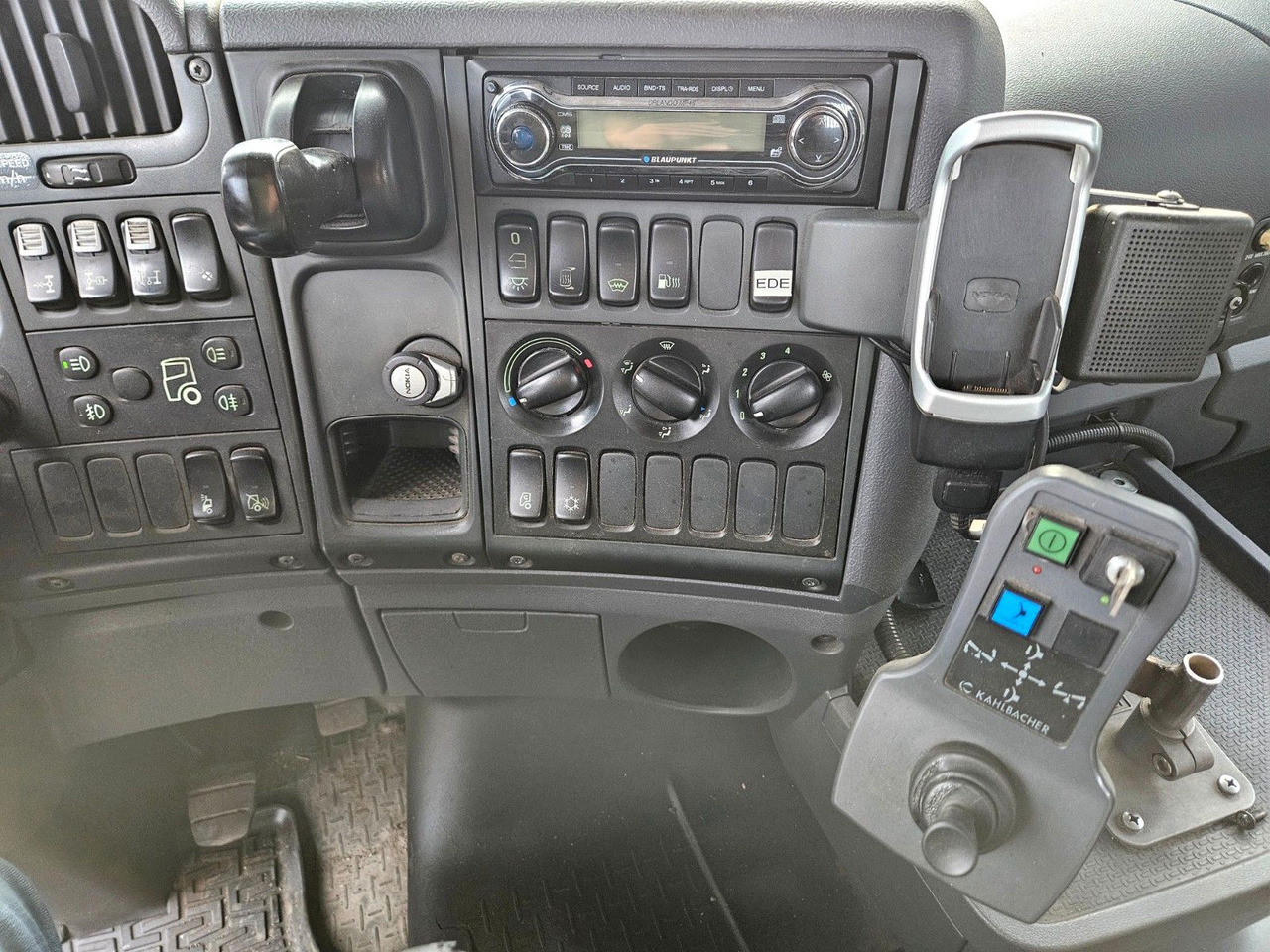 Tippbil Scania R380 4x4 Winterdienst Euro4: bilde 25 Tippbil Scania R380 4x4 Winterdienst Euro4: bilde 25