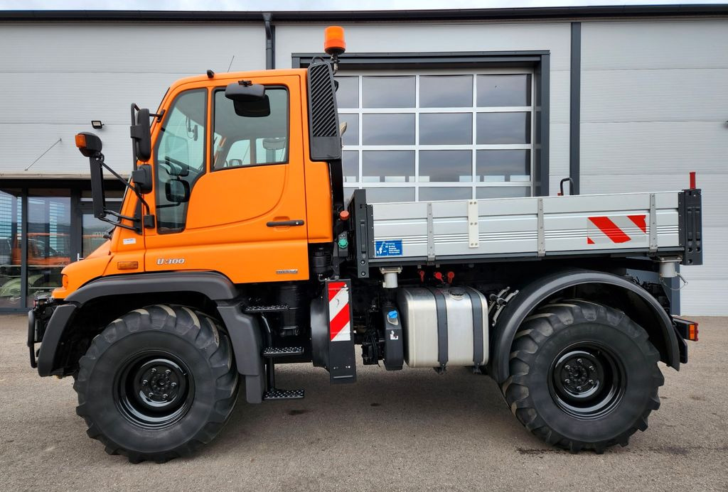 Unimog U300 Agrar Euro5 Hydrostat Variopilot Unimog U300 Agrar Euro5 Hydrostat Variopilot - Tippbil: bilde 2 Unimog U300 Agrar Euro5 Hydrostat Variopilot Unimog U300 Agrar Euro5 Hydrostat Variopilot - Tippbil: bilde 2