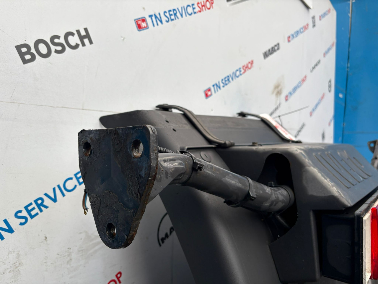 Paraurti posteriore Iveco - Støtfanger for Lastebil: bilde 3 Paraurti posteriore Iveco - Støtfanger for Lastebil: bilde 3