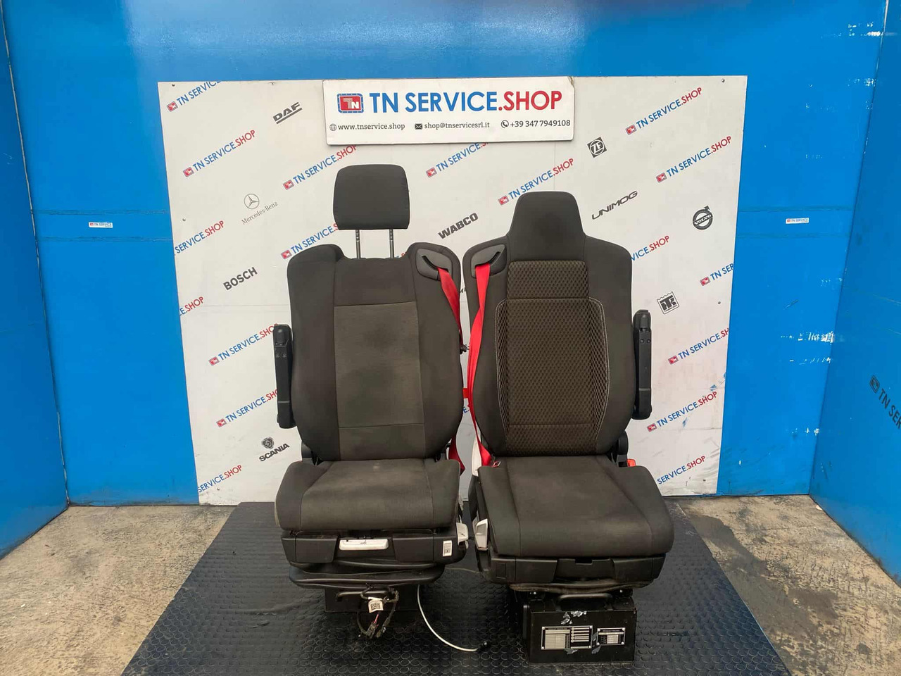 Sedili Renault Gamma T 520 - Førerhus og interiør: bilde 1 Sedili Renault Gamma T 520 - Førerhus og interiør: bilde 1