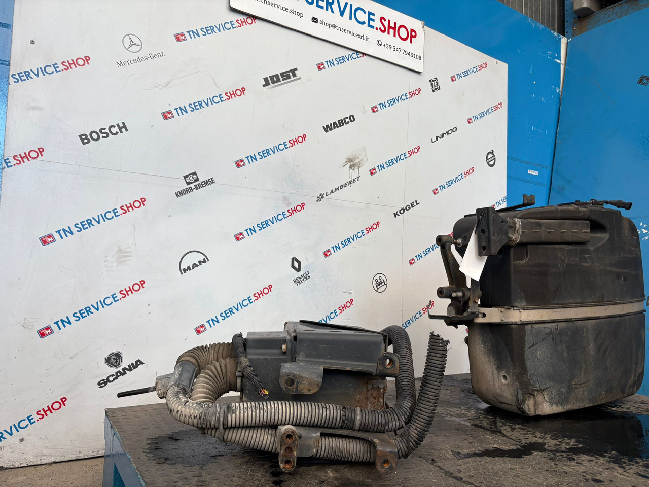 Serbatoio Adblue Iveco - AdBlue tank for Varebil: bilde 3 Serbatoio Adblue Iveco - AdBlue tank for Varebil: bilde 3