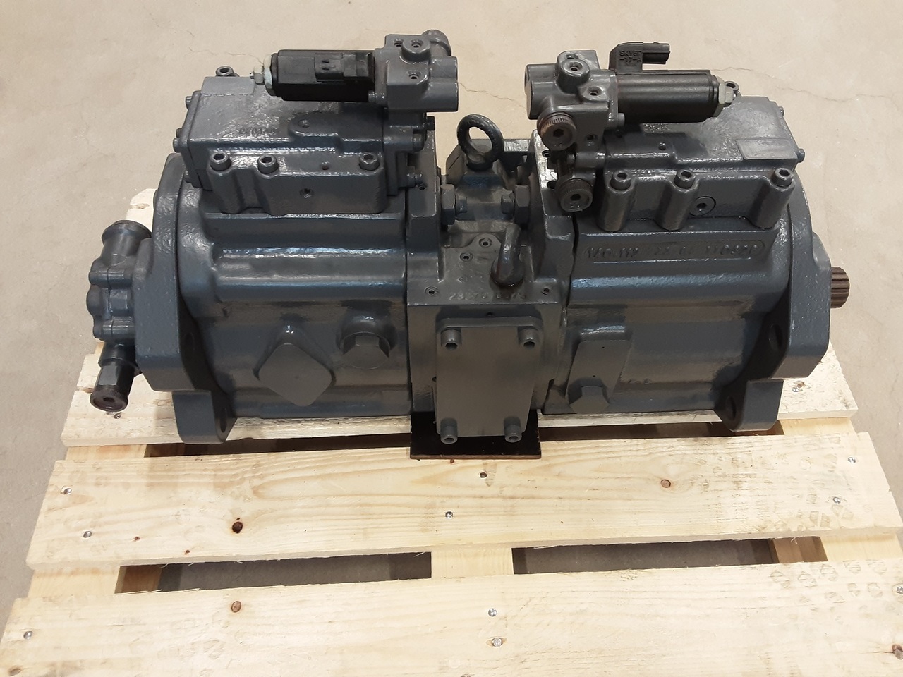 Kawasaki K3V112DTP1P9R-1E32-AV - Hydraulisk pumpe for Beltegraver: bilde 3 Kawasaki K3V112DTP1P9R-1E32-AV - Hydraulisk pumpe for Beltegraver: bilde 3