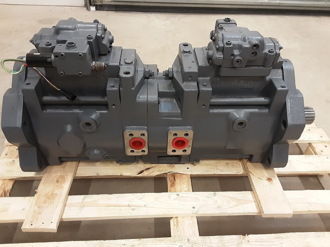 Kawasaki K3V280DTH1CDR-9N0Y-AVB - Hydraulisk pumpe for Beltegraver: bilde 1 Kawasaki K3V280DTH1CDR-9N0Y-AVB - Hydraulisk pumpe for Beltegraver: bilde 1