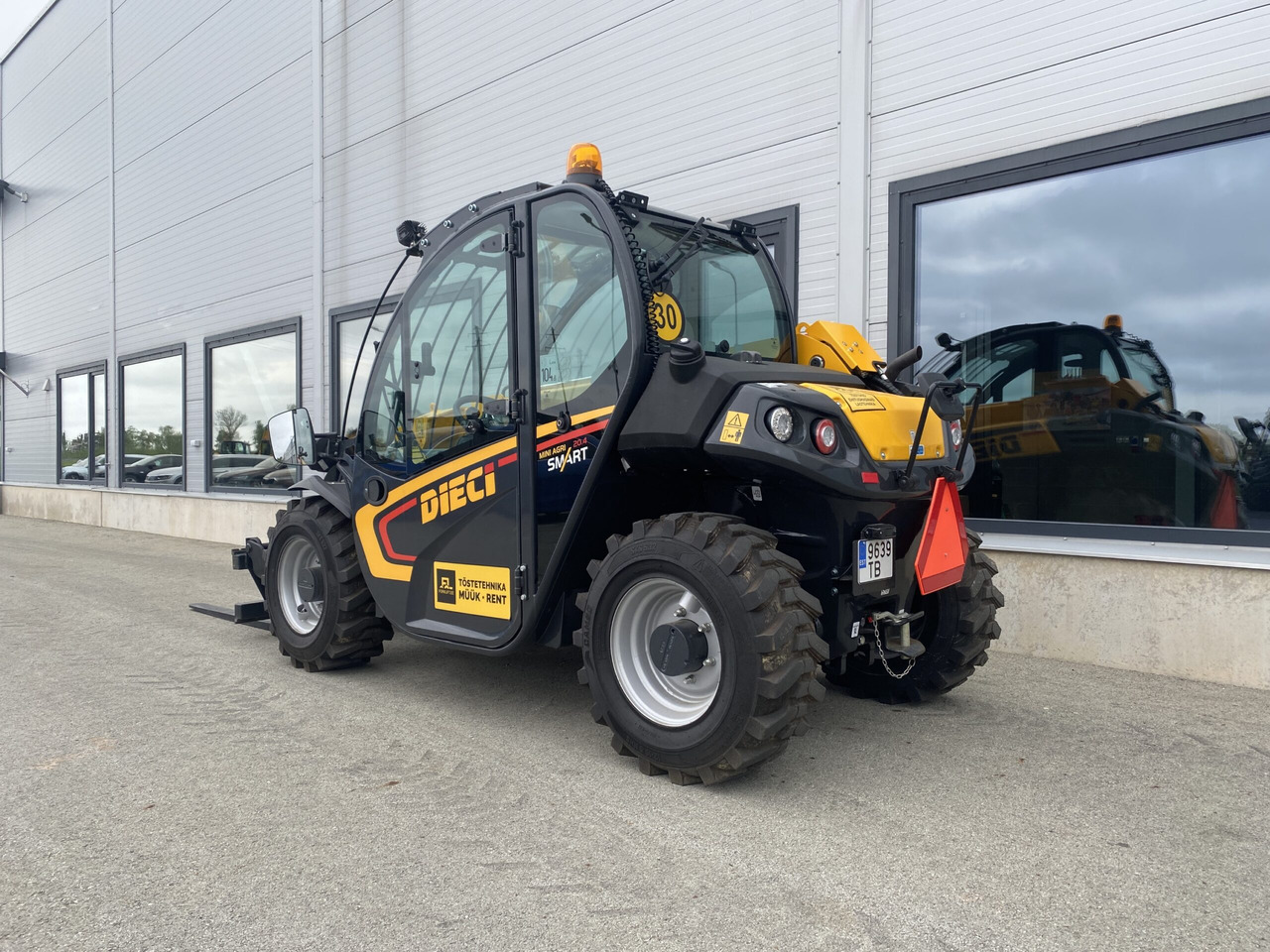 Dieci Mini Agri 20.4 SMART 37 kW - Teleskoplastere: bilde 2 Dieci Mini Agri 20.4 SMART 37 kW - Teleskoplastere: bilde 2