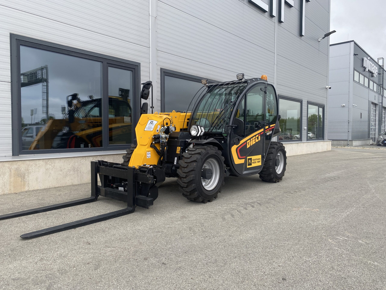 Dieci Mini Agri 20.4 SMART 37 kW - Teleskoplastere: bilde 1 Dieci Mini Agri 20.4 SMART 37 kW - Teleskoplastere: bilde 1