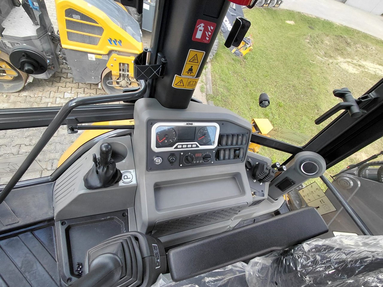 Traktorgraver XCMG XC8-S3580: bilde 9 Traktorgraver XCMG XC8-S3580: bilde 9