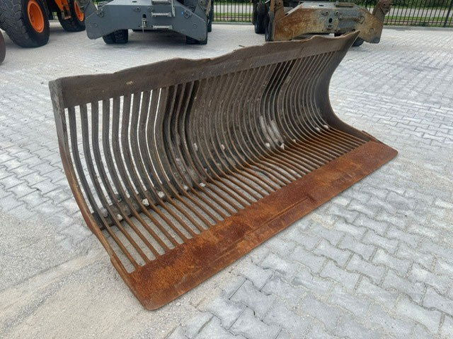 Volvo Puinriek 2700mm Breed L60 L70 L90 L110 - Sorteringsskuffe: bilde 3 Volvo Puinriek 2700mm Breed L60 L70 L90 L110 - Sorteringsskuffe: bilde 3