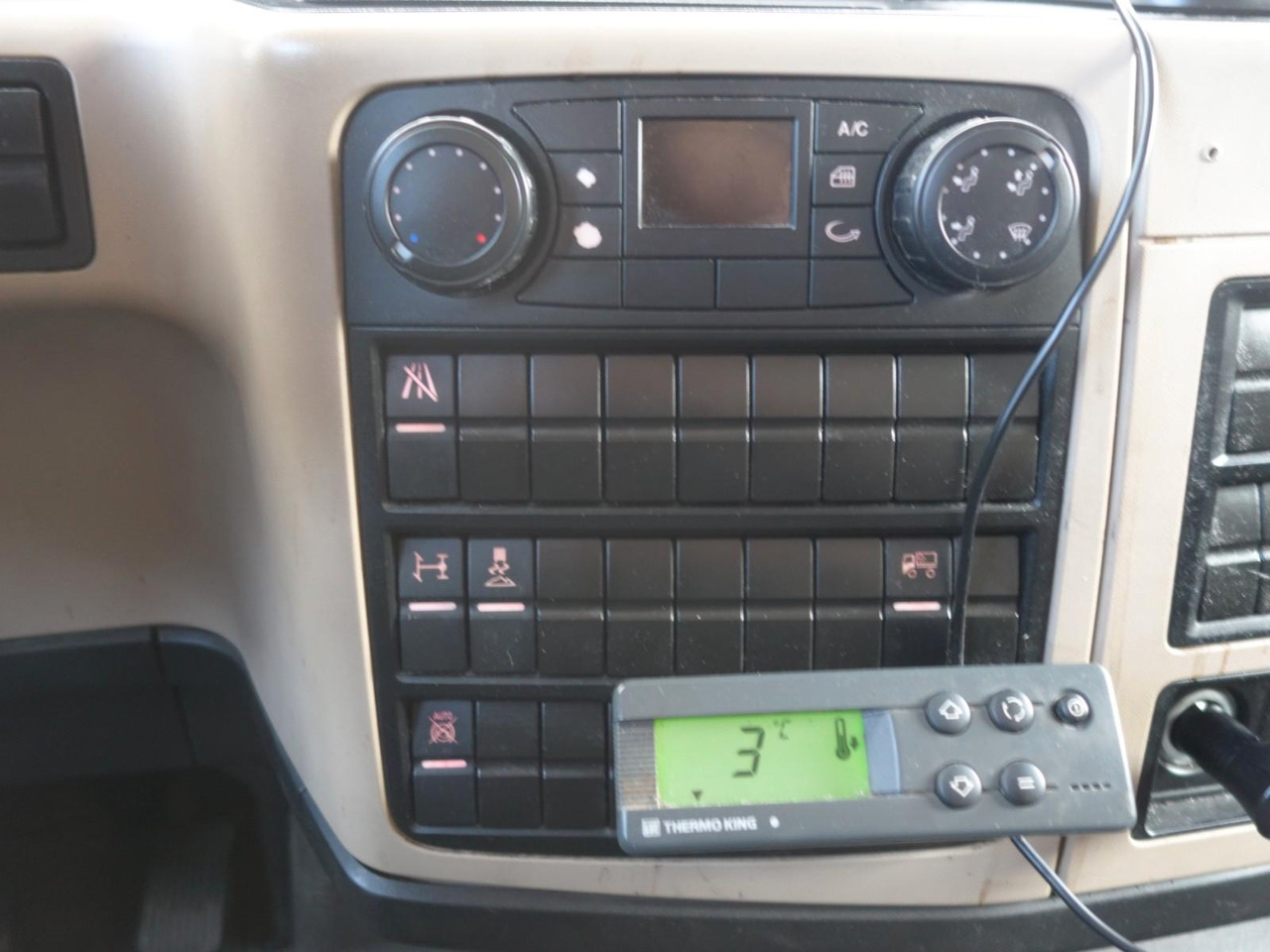 Leie  MAN 8.190 ThermoKing V800MAX, 2 Kammern MAN 8.190 ThermoKing V800MAX, 2 Kammern: bilde 25