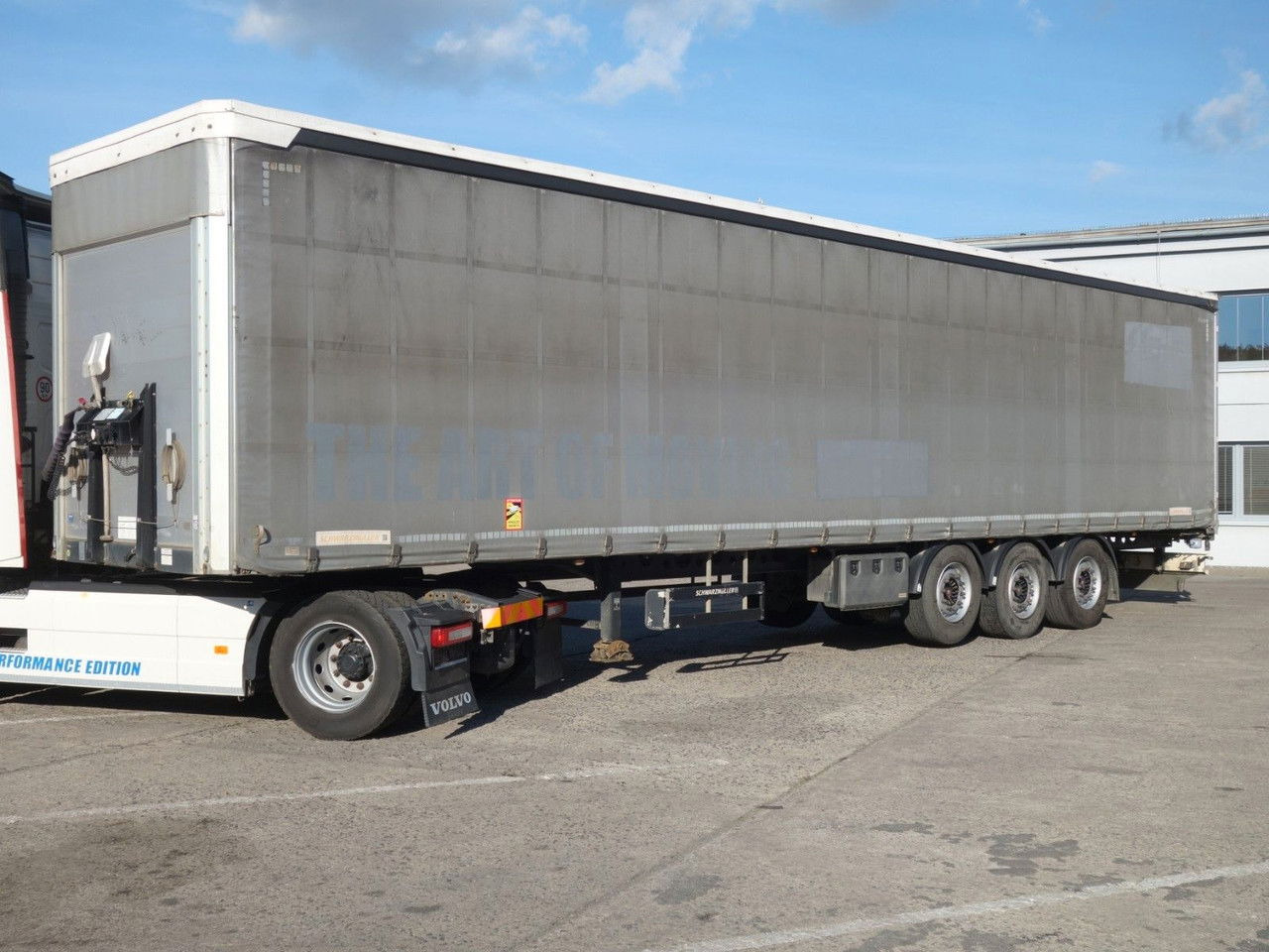 Schwarzmüller SPA 3/E Standard, Liftachse, SAF Achsen SPA 3/E Standard, Liftachse, SAF Achsen - Gardintrailer: bilde 2 Schwarzmüller SPA 3/E Standard, Liftachse, SAF Achsen SPA 3/E Standard, Liftachse, SAF Achsen - Gardintrailer: bilde 2