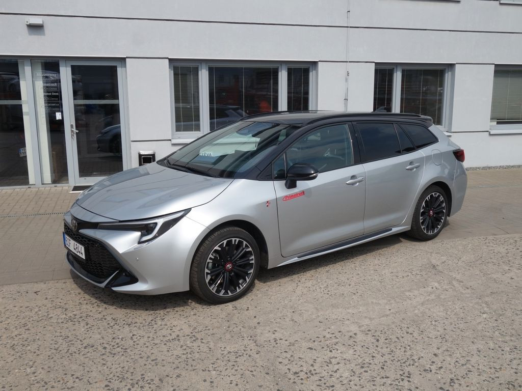 Toyota Corolla Touring 2,0 Hybrid GR Sport - Personenbil: bilde 3 Toyota Corolla Touring 2,0 Hybrid GR Sport - Personenbil: bilde 3