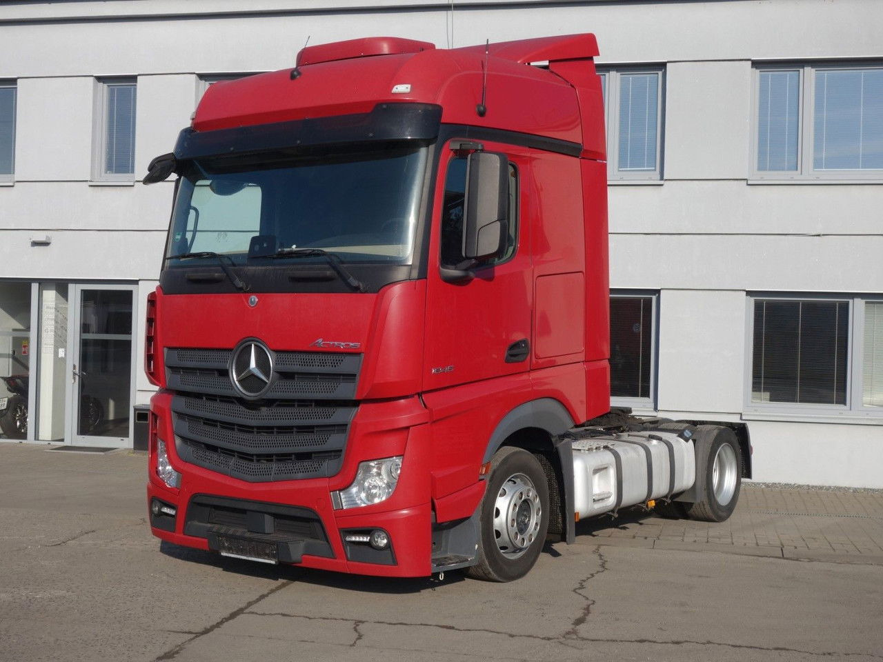 Mercedes-Benz Actros 1845 Lsnrl, Lowdeck, Standklima - Trekkvogn: bilde 2 Mercedes-Benz Actros 1845 Lsnrl, Lowdeck, Standklima - Trekkvogn: bilde 2
