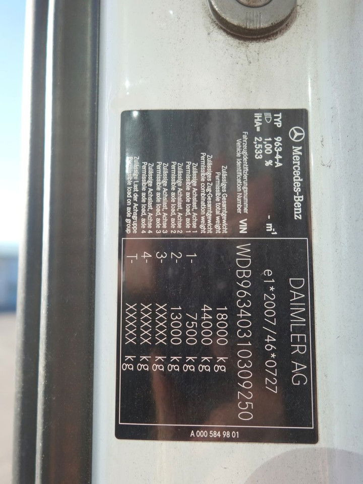 Trekkvogn Mercedes-Benz Actros 1848 Giga Space, Standard: bilde 10