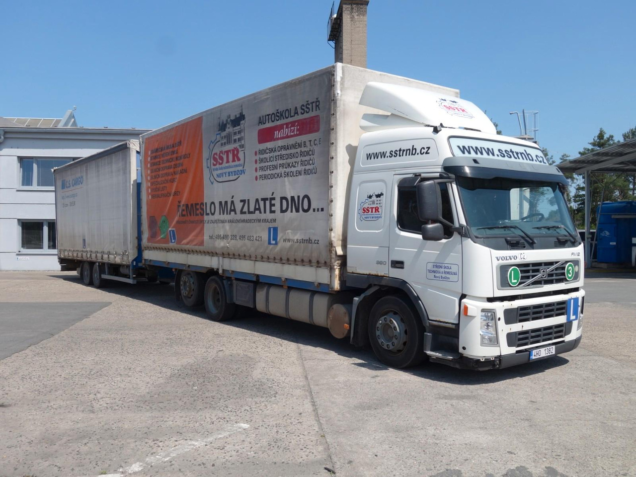 Volvo FM 380 6x2 + Panav Anhänger - Kapellbil: bilde 3 Volvo FM 380 6x2 + Panav Anhänger - Kapellbil: bilde 3