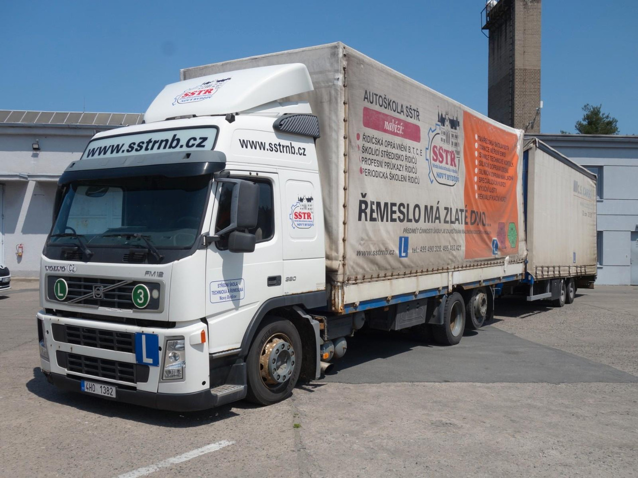 Volvo FM 380 6x2 + Panav Anhänger - Kapellbil: bilde 1 Volvo FM 380 6x2 + Panav Anhänger - Kapellbil: bilde 1