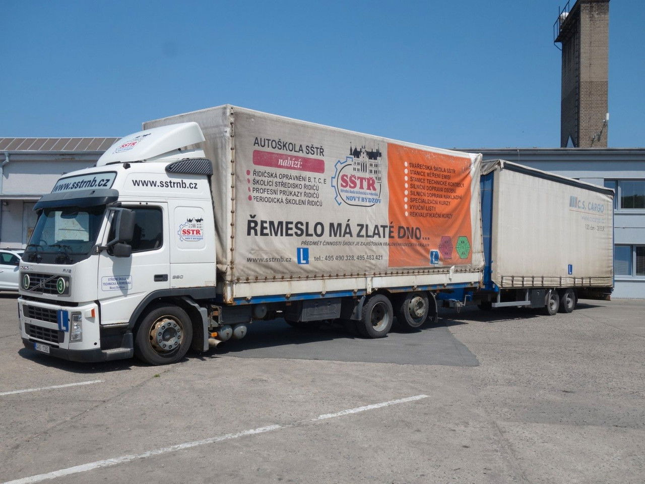 Volvo FM 380 6x2 + Panav Anhänger - Kapellbil: bilde 2 Volvo FM 380 6x2 + Panav Anhänger - Kapellbil: bilde 2