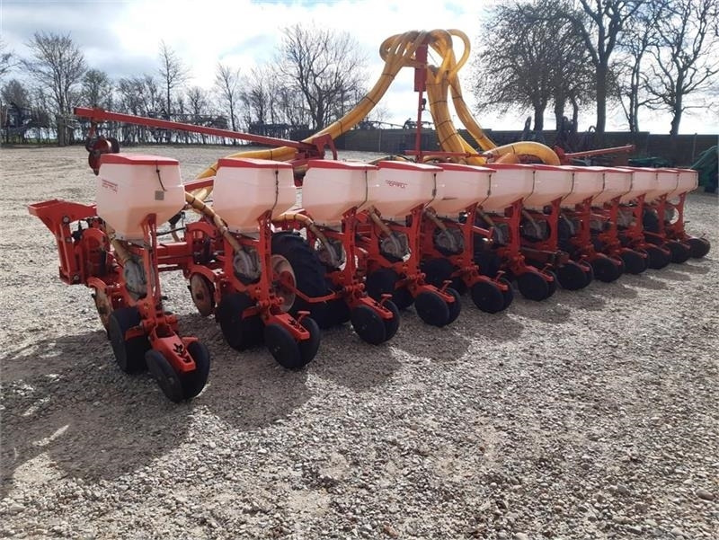 Maschio Gaspardo Manta XL 12 rk med PA1 fronttank - Såmaskin: bilde 2 Maschio Gaspardo Manta XL 12 rk med PA1 fronttank - Såmaskin: bilde 2