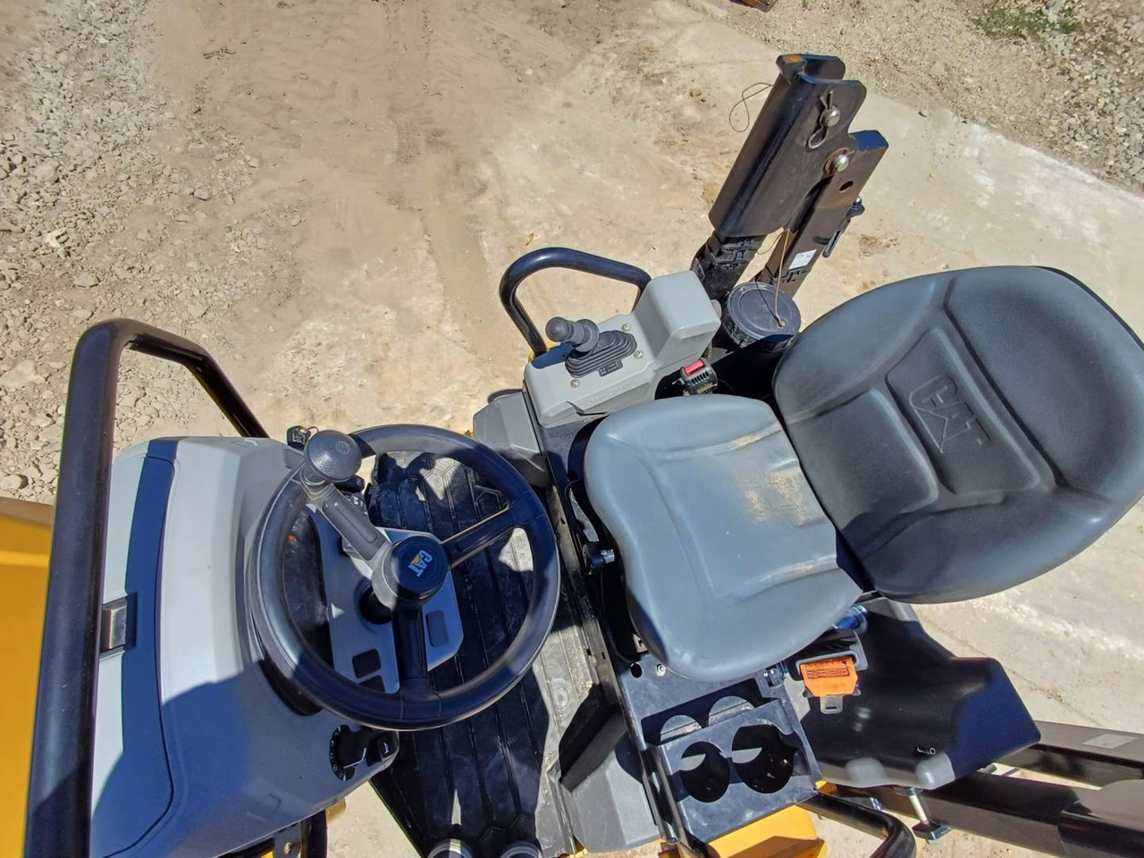 Liten vegvals CAT CB2.7-03GC: bilde 11 Liten vegvals CAT CB2.7-03GC: bilde 11