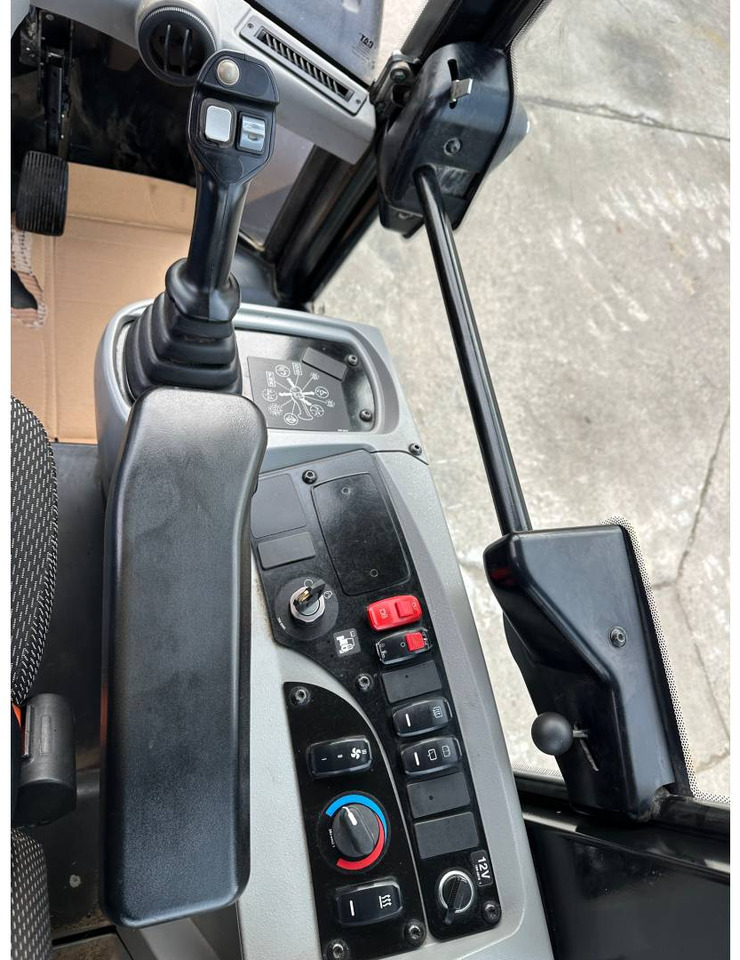 Hjullaster CAT 908M: bilde 11