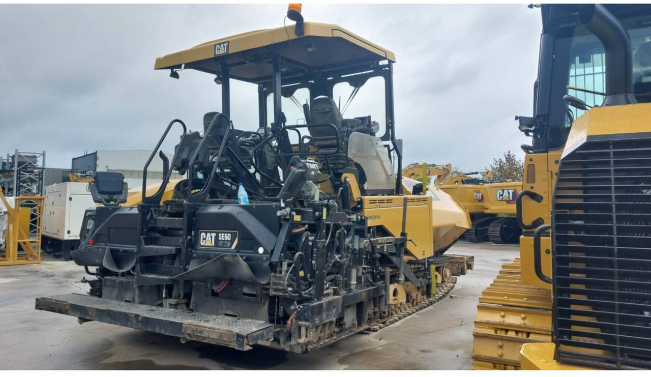 CAT AP655F - Asfaltutlegger: bilde 2 CAT AP655F - Asfaltutlegger: bilde 2