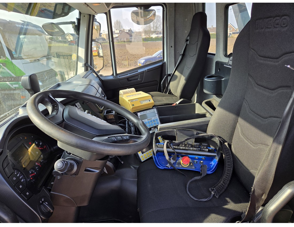 Tippbil, Kranbil IVECO STRALIS 420 6X2 TIPPER CRANE KESLA 17 TON 2 EXT STEERING REAR AXLE: bilde 13 Tippbil, Kranbil IVECO STRALIS 420 6X2 TIPPER CRANE KESLA 17 TON 2 EXT STEERING REAR AXLE: bilde 13