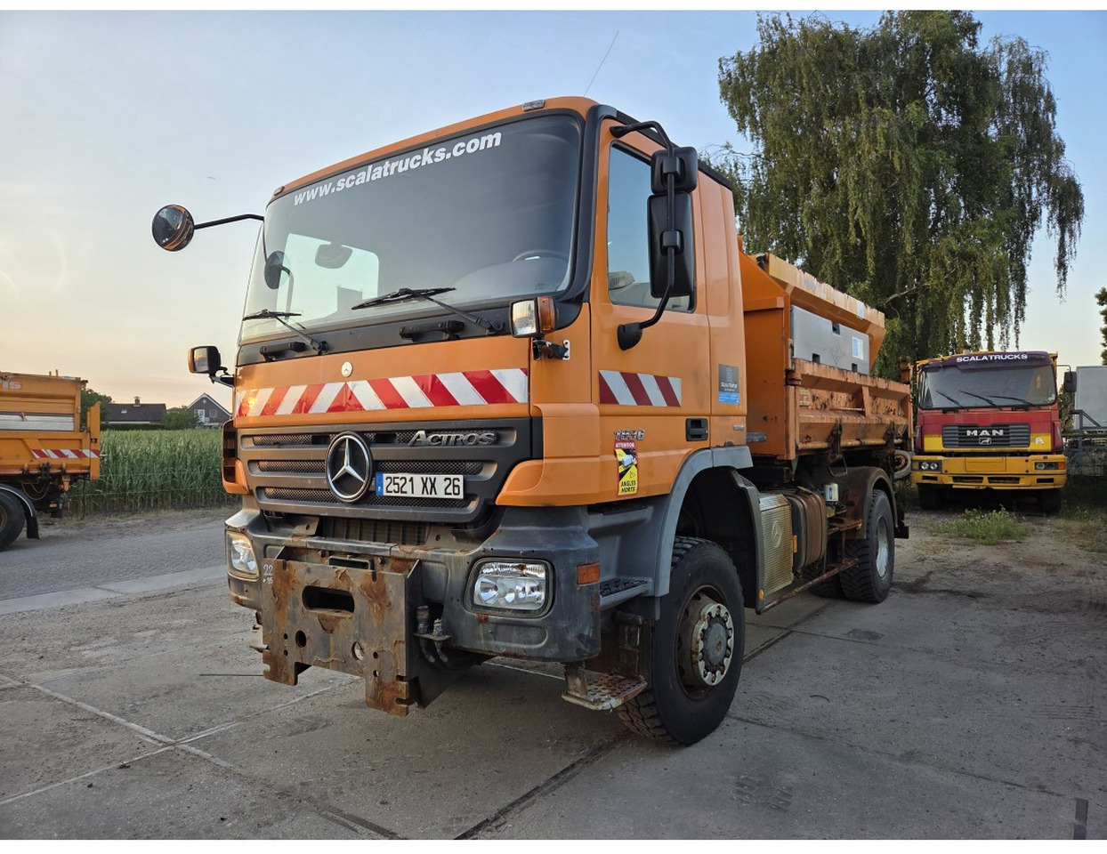 MERCEDES ACTROS 1836 4X4 TIPPER possible to buy with salt spreader - Tippbil: bilde 1 MERCEDES ACTROS 1836 4X4 TIPPER possible to buy with salt spreader - Tippbil: bilde 1